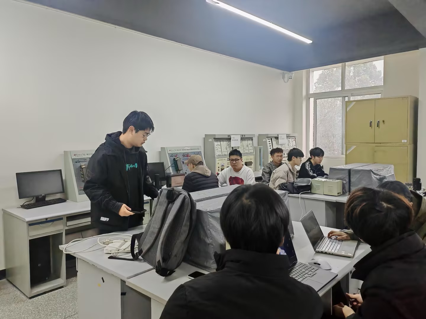 Students working in teams on FPGA project development