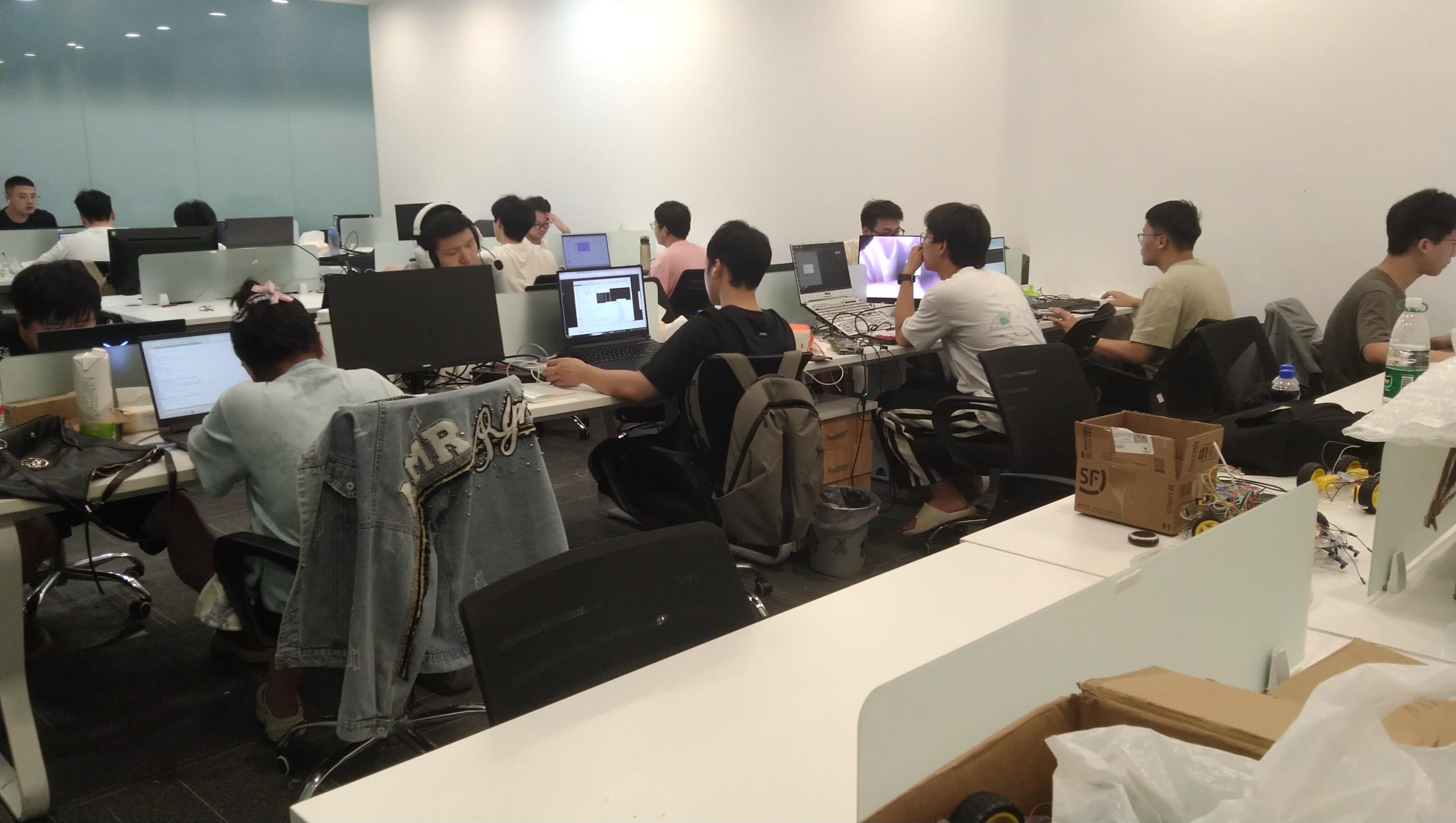 FPGA芯片在电路板上的特写